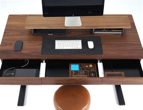 This efficiently-designed smart desk is the workspace you need