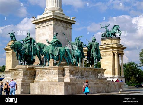 Millennium Monument, Heroes Square, Budapest, Hungary Europe. Statues Stock Photo: 87236213 - Alamy