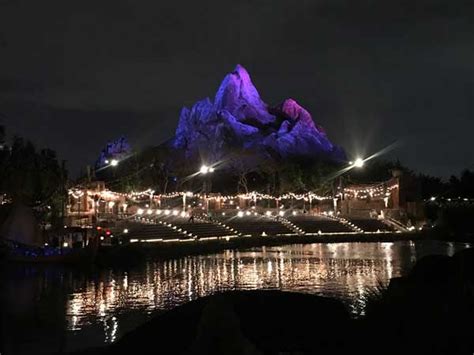 Expedition-Everest-Night - Tomorrow Society