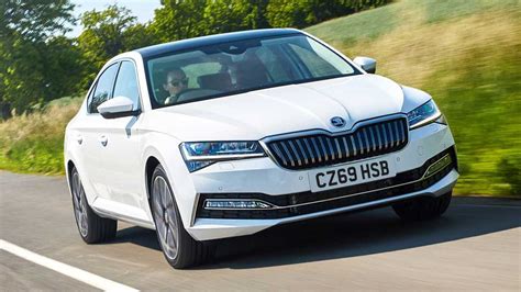 Flipboard: Skoda's first plug-in hybrid Superb will start at just under £32,000