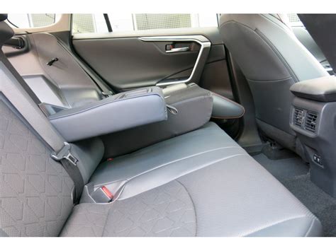 2020 Toyota RAV4: 202 Interior Photos | U.S. News & World Report