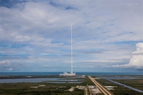 Photos: Falcon 9 rocket takes flight in 100th launch from pad 39A – Spaceflight Now