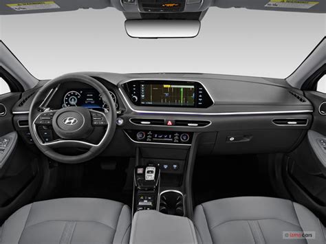 2022 Hyundai Sonata: 98 Interior Photos | U.S. News