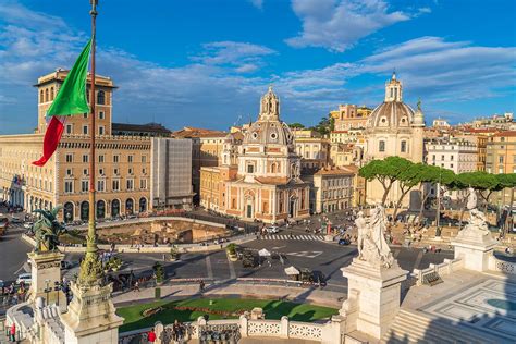 Piazza Venezia in Rome - Visit the Cultural and Commercial Hub - Go Guides