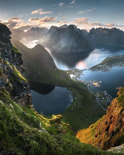 Fall colors in Lofoten Islands, Norway : r/MostBeautiful