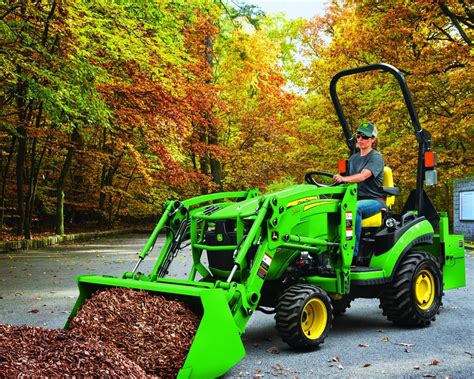 John Deere 1025R Compact Tractor with Loader with 4-Point Hook-up - Minnesota Equipment