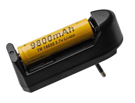 Best 18650 Flashlights and Best 18650 Batteries - Flashlight Pro