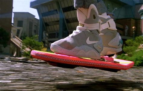 One Of The Original Self-Tying Shoes From 'Back To The Future II' Sold For A Ridiculous Amount ...