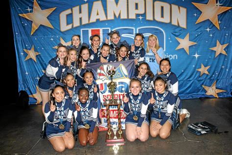 Redlands High School’s varsity cheer, mascot squads take home national title – Redlands Daily Facts