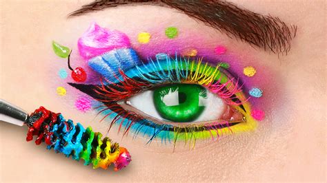 8 DIY Weird Makeup Ideas / Candy Makeup Tutorial