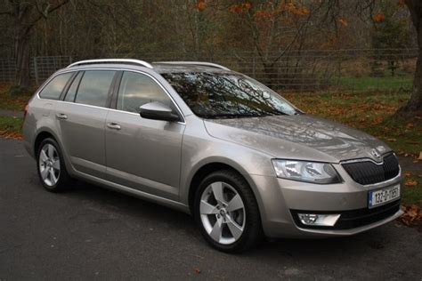 Skoda Octavia Combi 4x4 | Reviews | Complete Car