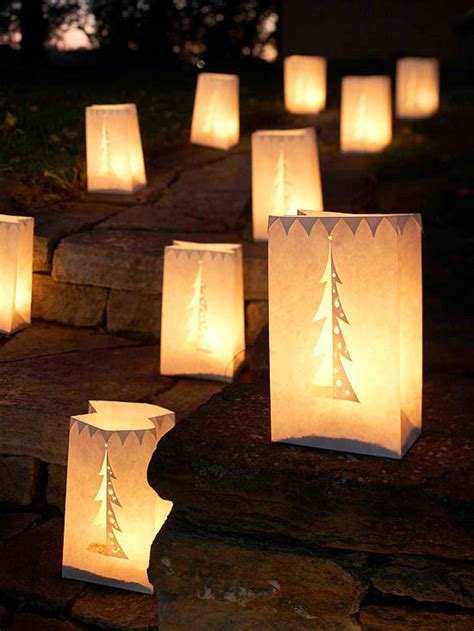 27 DIY Outdoor Christmas Decorations to Light Up Your Home