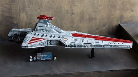 LEGO Star Wars UCS Venator-Class Republic Attack Cruiser Revealed