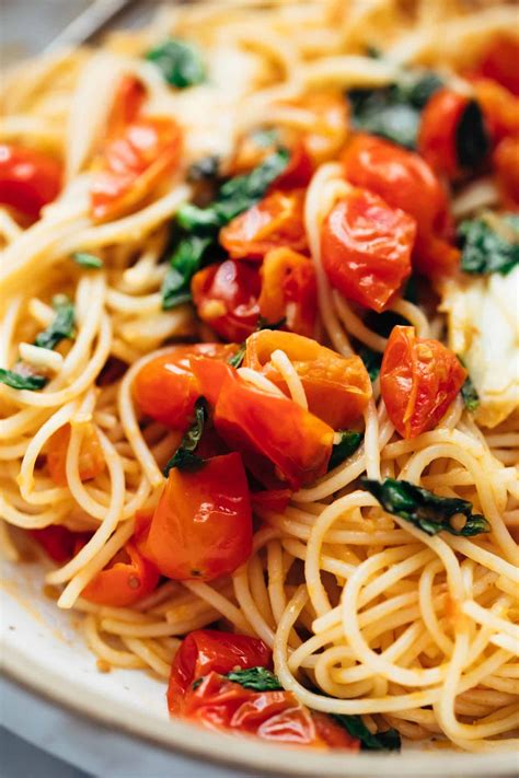 Tomato Basil Pasta (15 minutes) | Recipe | Tomato pasta recipe, Basil ...