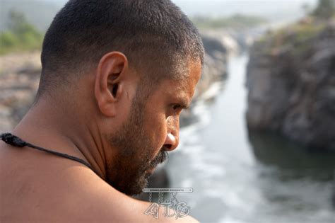 Raavanan Tamil Movie Stills - Raavanan Vikram Aishwarya Rai HQ Stills - Raavanan Shooting Spot ...