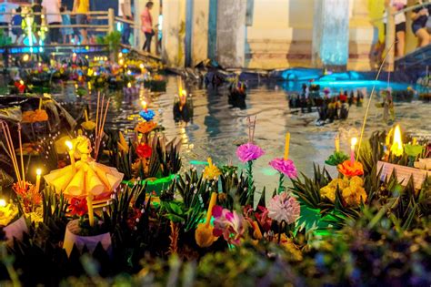 Loy Krathong in Bangkok - The Thai Festival of Lights and Lanterns – Go ...