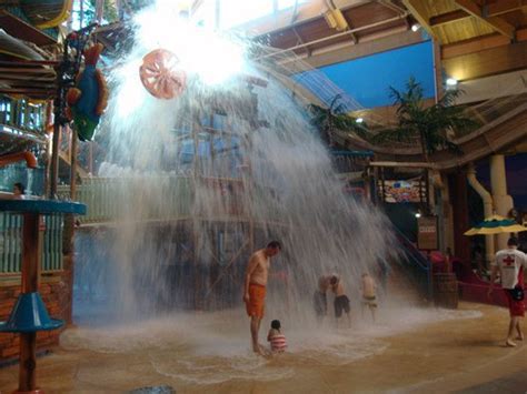 Castaway Bay Indoor Waterpark Resort & Spa Review and Coupon Code