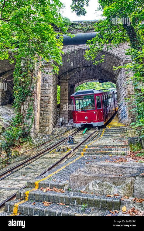 Victoria Peak Tram, Hong Kong Stock Photo - Alamy