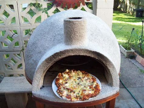 How To Build An Outdoor Pizza Oven Guide [Step-by-Step]