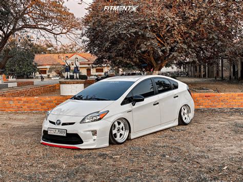 Toyota Prius Wheels for Sale - 285 Aftermarket Brands | Fitment Industries