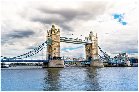 London's Historical Bridges Still Standing