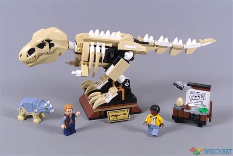 LEGO 76940 T. rex Dinosaur Fossil Exhibition review | Brickset