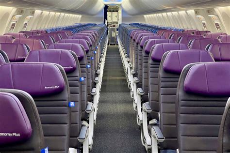 Where to sit: United’s Boeing 737 MAX 8 with the new signature interior