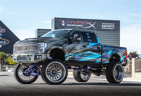 SEMA 2021 Ford F-350 - Fittipaldi Off Road