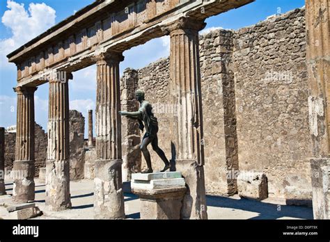 Pompeii - archaeological site Stock Photo - Alamy