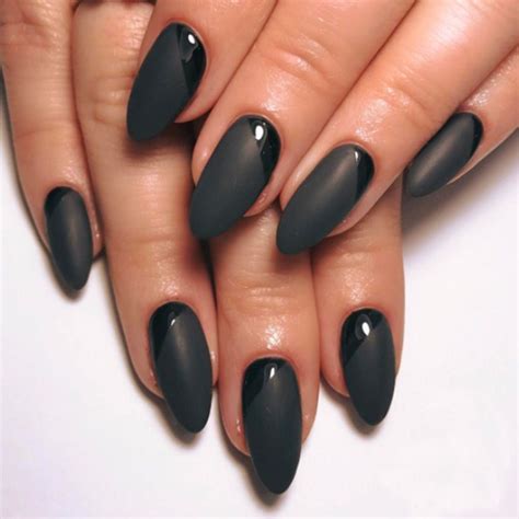 Black manicure designs for your November nails 2022! Ideas, trends and ...