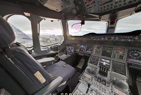 Get a 360 View of An Airbus A380 Flight Deck - AirlineReporter : AirlineReporter