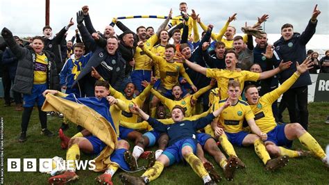 Ascot United: FA Vase winner submits stadium upgrade plan - BBC News