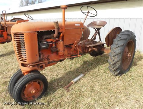 1949 Case VAC tractor in Buhler, KS | Item DF9071 sold | Purple Wave