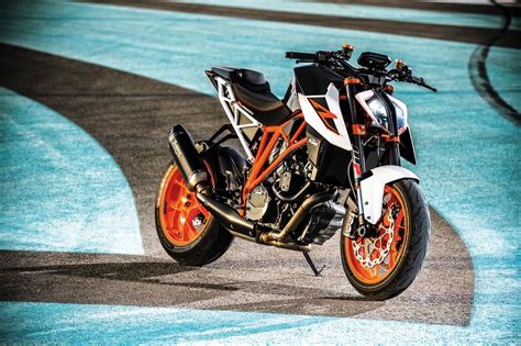 KTM 1290 SUPERDUKE R (2017 2019) Review MCN | atelier-yuwa.ciao.jp