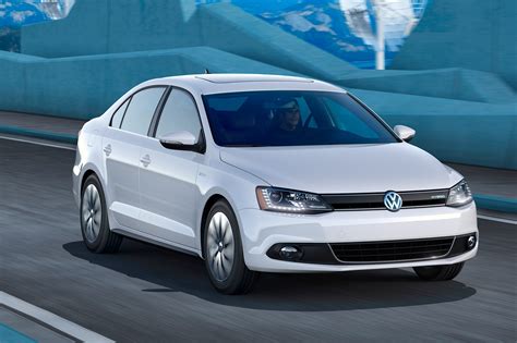 First Drive: 2013 Volkswagen Jetta Hybrid - Automobile Magazine