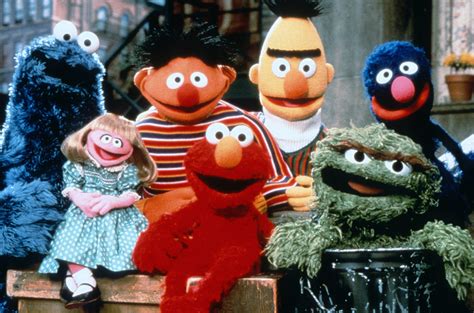 Fun Video Celebrates 50 Years of Memories With the Characters From Sesame Street — GeekTyrant