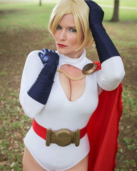 Power Girl cosplay | Power girl cosplay, Cute cosplay, Power girl