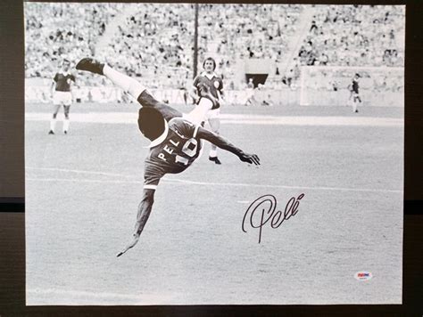 Iconic photo/poster Pele - Bicycle Kick, signed by Pele + Certificate ...