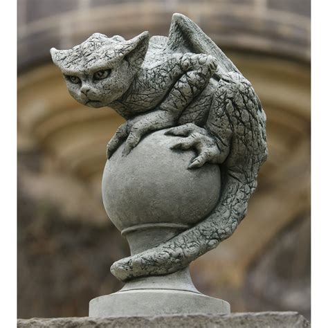 Campania International Oscar The Gargoyle Cast Stone Garden Statue Ferro Rustico Nuovo - S-336 ...