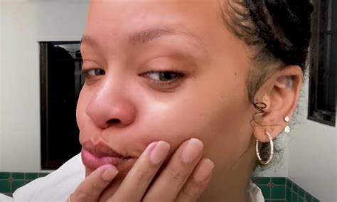 Rihanna's nighttime skincare routine is just a joy to watch