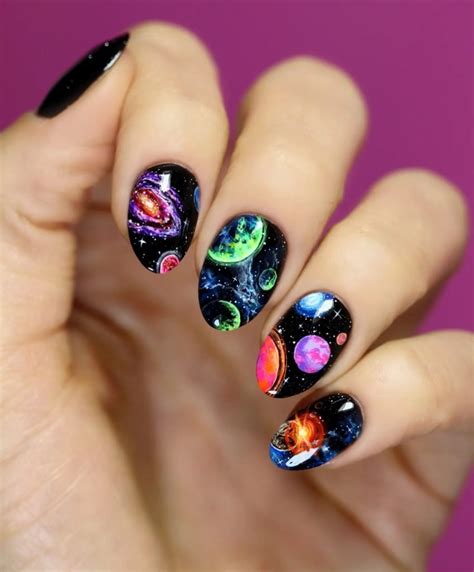 36 Out-of-This-World Galaxy Nails for You to Try