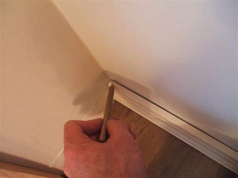 How to Fit Baseboards With Mitered Inside Corners