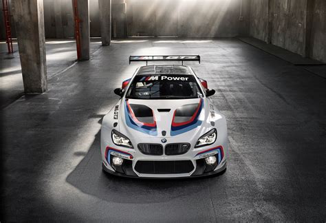 BMW M6 GT3 sur la grille de départ pour 2016 & BMW Art Cars