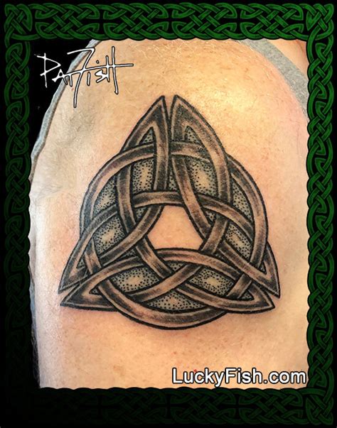 Trinity Knot Celtic Tattoo Design — LuckyFish, Inc. and Tattoo Santa ...