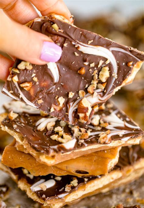 Saltine Cracker Toffee : The Ultimate Sweet and Salty Treat