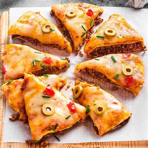 Taco Bell Mexican Pizza Copycat Recipe l A Farmgirl's Dabbles