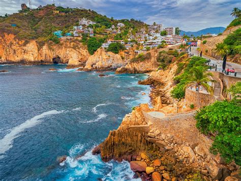 Explore the Amazing Places of Acapulco, Mexico