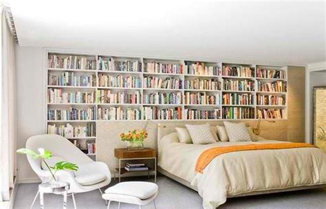 15 Ideas in Designing a Bedroom with Bookshelves | Home Design Lover