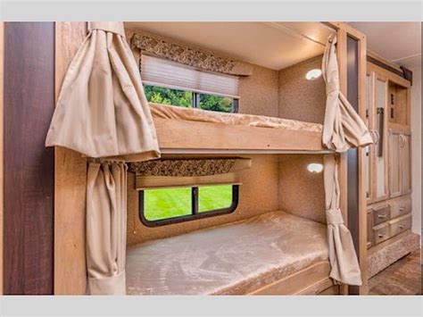 5 Awesome Class C RVs with Bunk Beds – RVBlogger