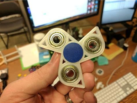 Now whirl the Google fidget spinner on your browser